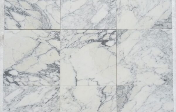 16 mq – Arabescato Altissimo cm 30,5 x 30,5 x 1