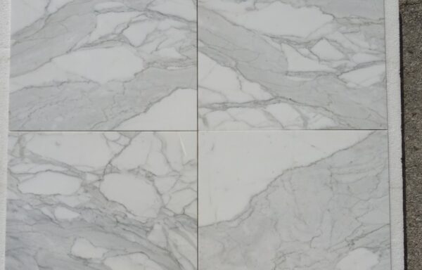 8 mq – Calacatta Gold cm 45,7 x 45,7 x 1