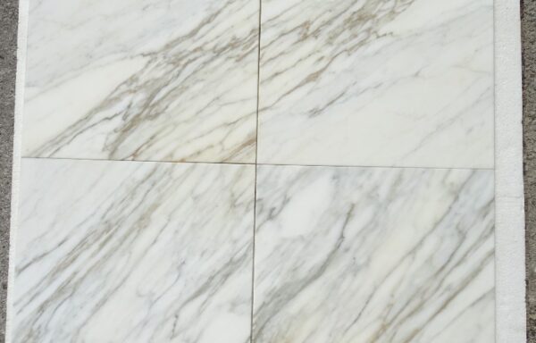 17,5 mq – Calacatta Toscano cm 45,7 x 45,7 x 1