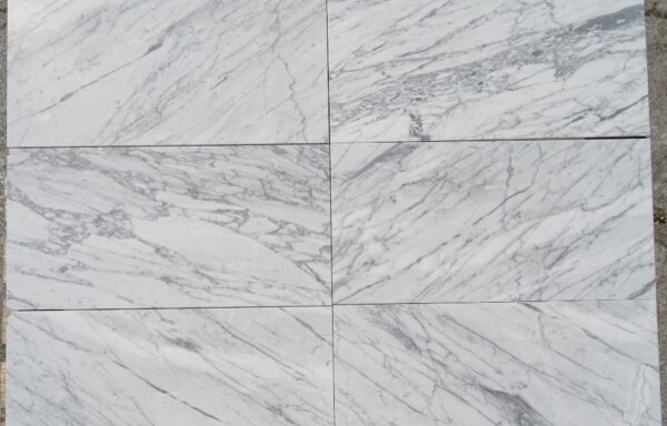 29 mq – Bianco Venatino cm 30,5 x 61 x 1