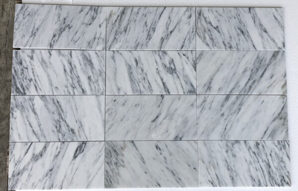 65,5 mq – Bianco Carrara cm 15 x 30,5 x 1 Rif.1005