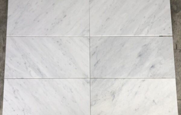 23 mq – Bianco Carrara cm 30,5 x 61 x 1 Rif.1008