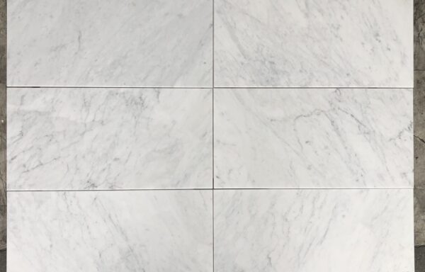 13 mq – Bianco Carrara cm 30,5 x 61 x 1 Rif.1009