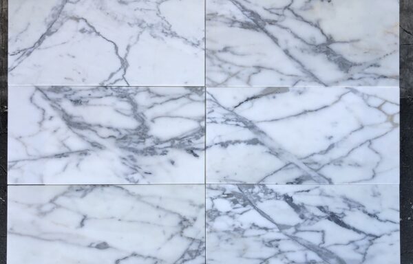 31 mq – Calacatta Crestola cm 30,5 x 61 x 1 Rif.1018