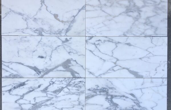 14,5 mq – Calacatta Crestola cm 30,5 x 61 x 1 Rif.1019