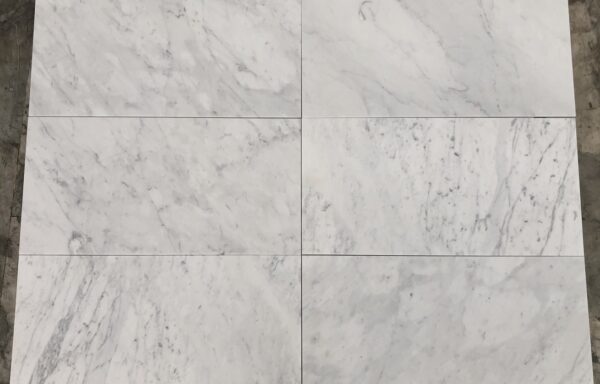 38 mq – Bianco Carrara cm 30,5 x 61 x 1 Rif.816