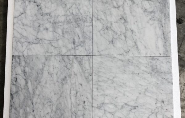 22,5 mq – Bianco Carrara cm 45,7 x 45,7 x 1 Rif.819